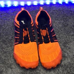 Orange sport shoes 🔥
